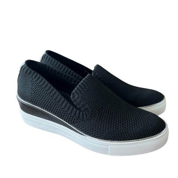 Women's Black Slip-On Athletic Shoes - Picture 1 of 10